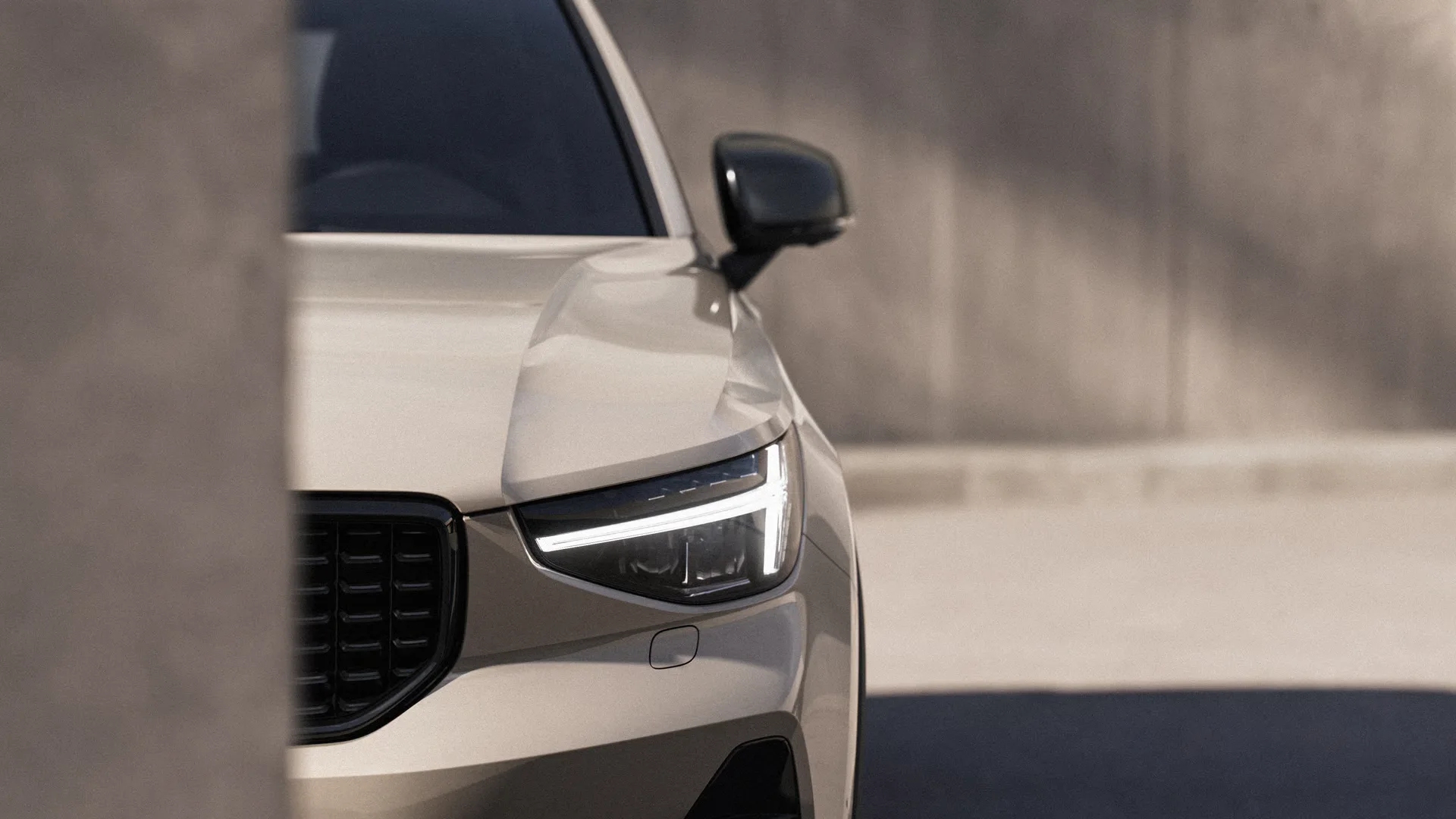 Detalle del faro delantero del Volvo XC40